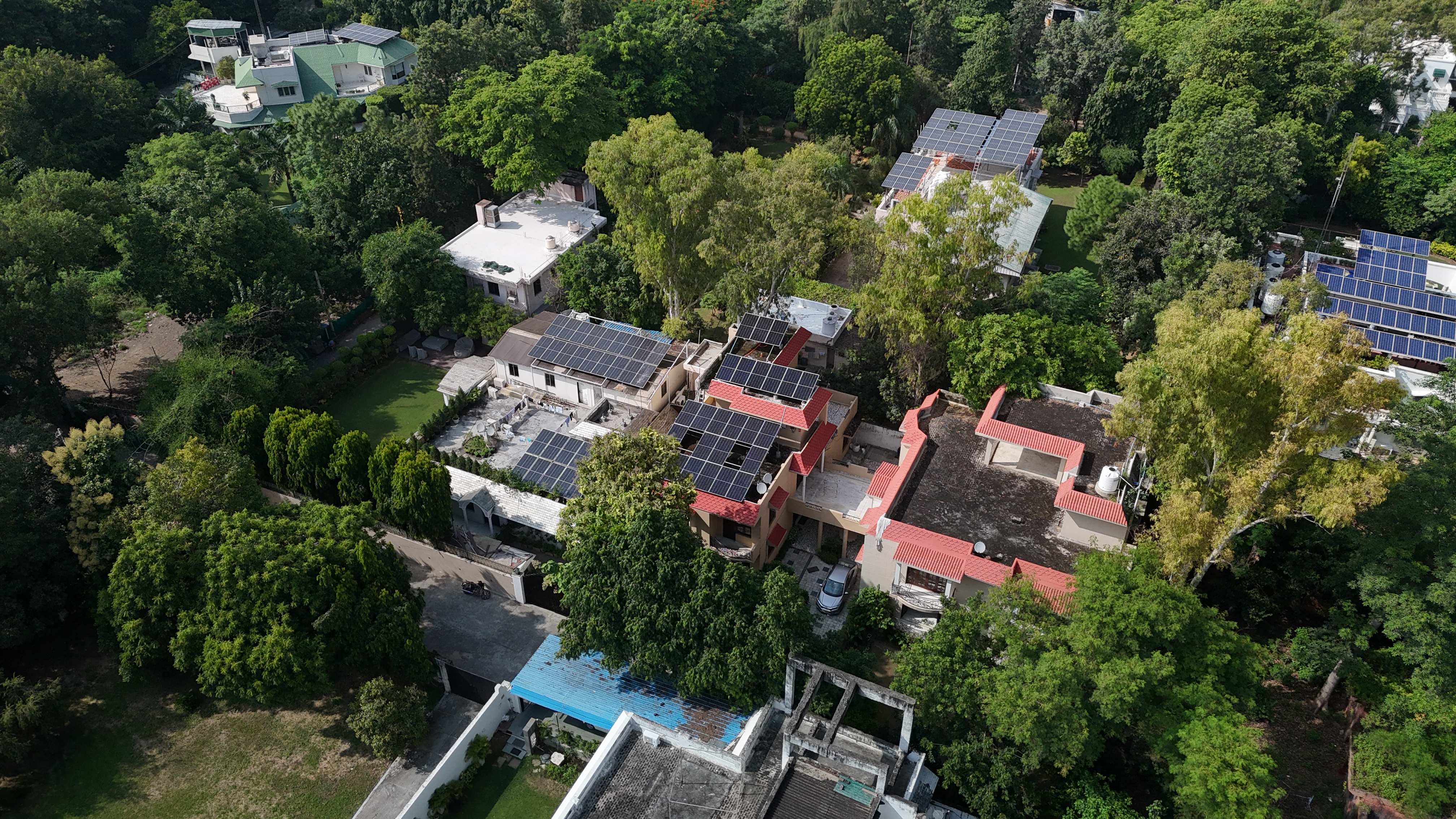 Aerial view of a residential neighbourhood with multiple Solarise rooftop solar installations